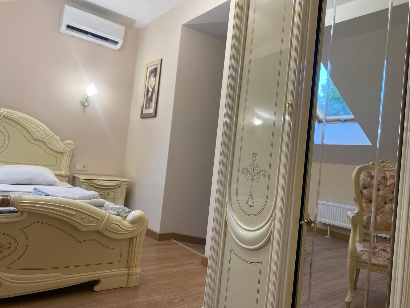 Apart Yaroslava Osmomysla 9 Square - City Center Lviv Kültér fotó