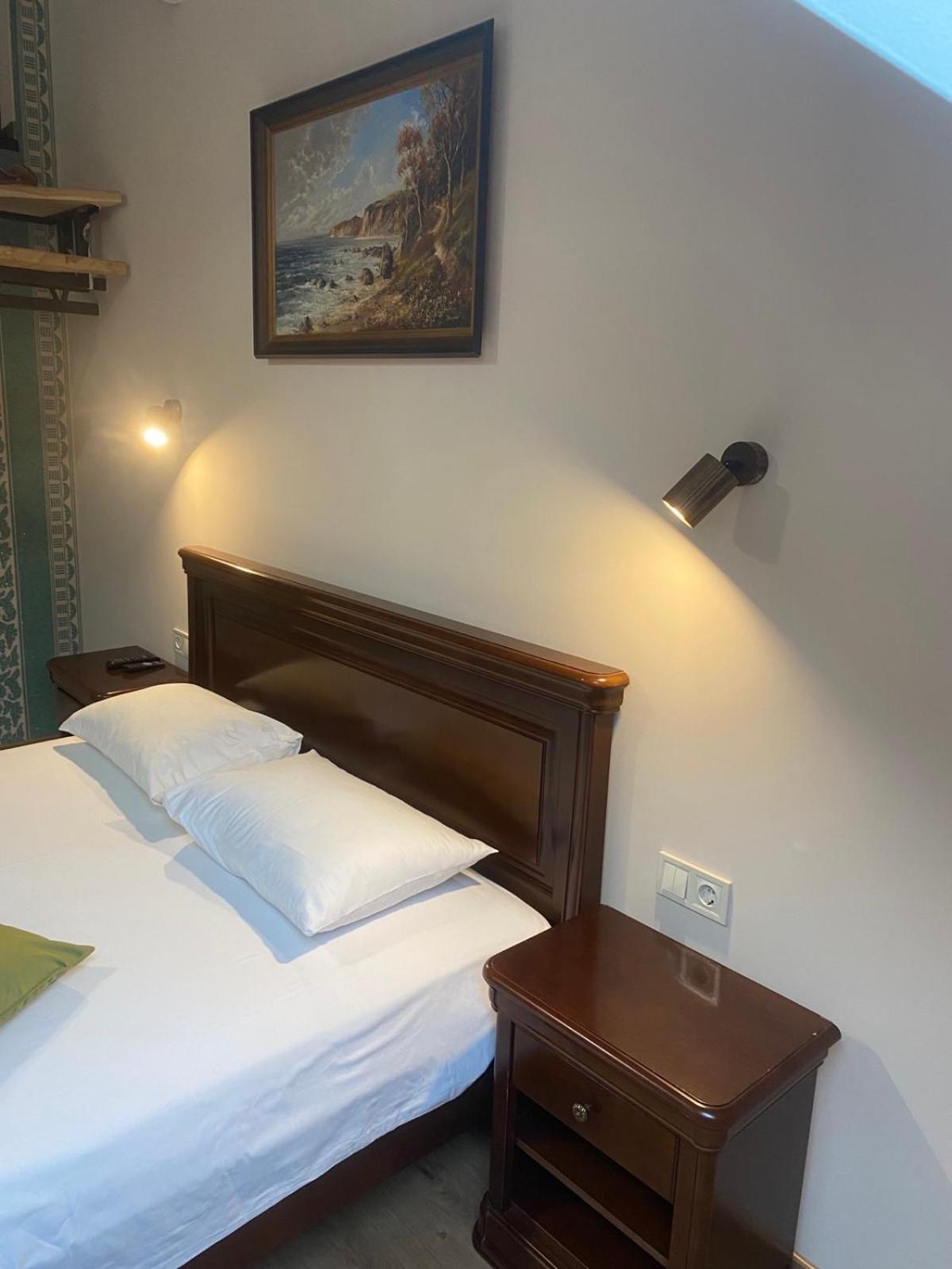 Apart Yaroslava Osmomysla 9 Square - City Center Lviv Kültér fotó