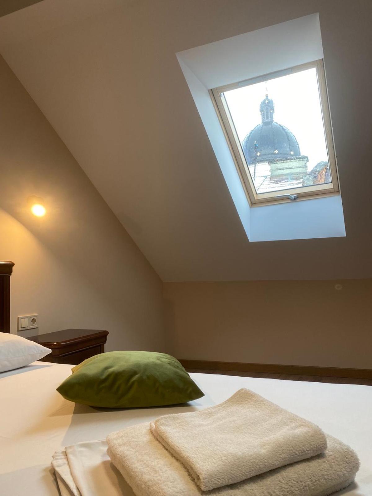 Apart Yaroslava Osmomysla 9 Square - City Center Lviv Kültér fotó